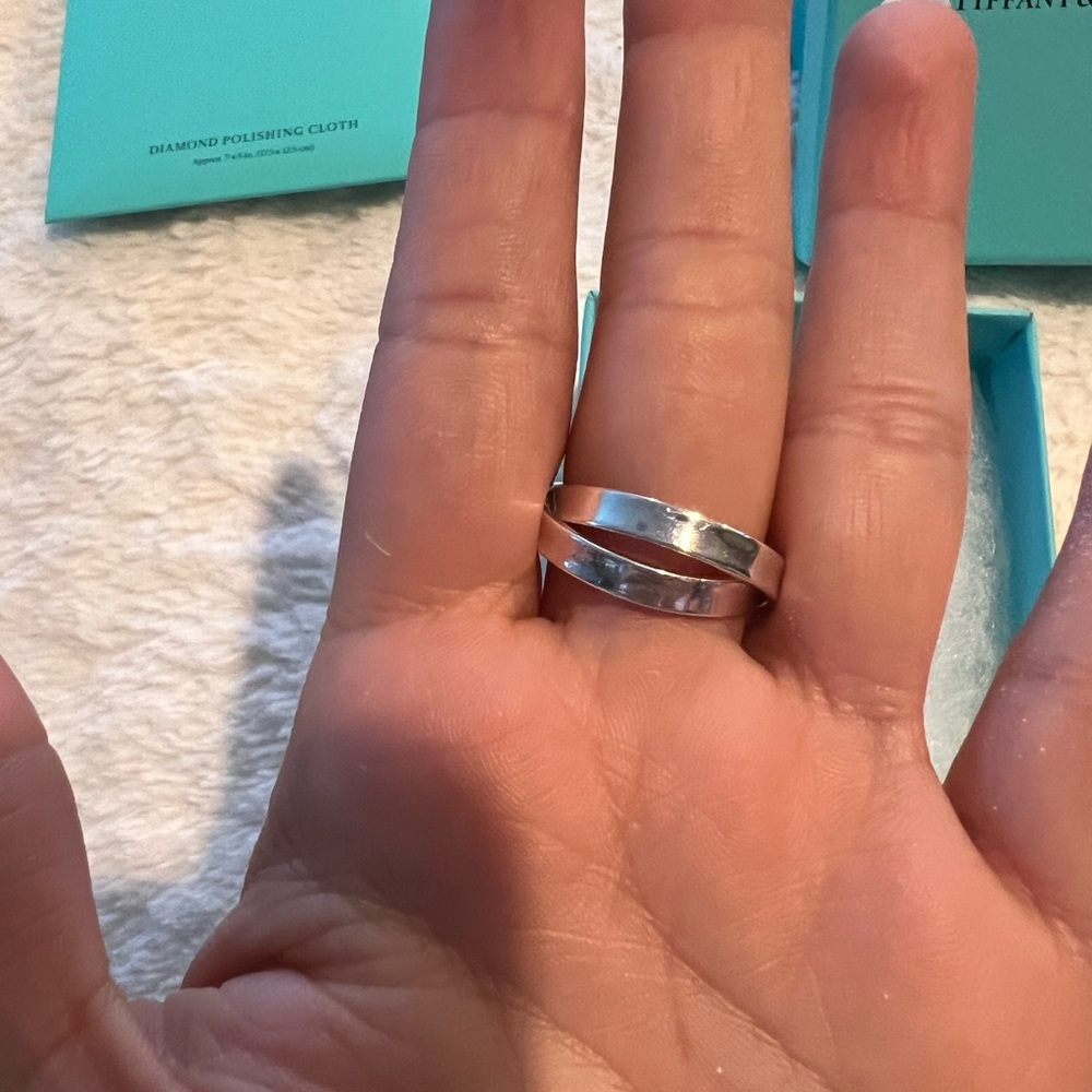 Tiffany’s Silver Interlocking Circle Ring - image 8